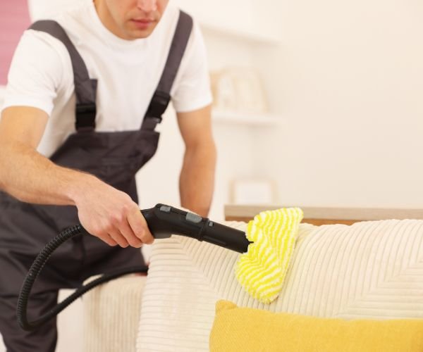 تنظيف الكنب والسجاد والموكيت: كيف تحافظ على مجالس بيتك نظيفة وصحية؟